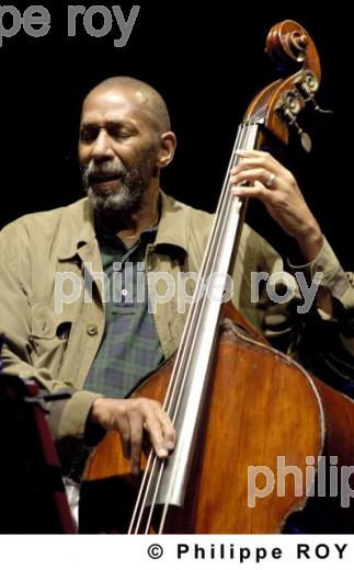 Ron Carter - Concert (00C01025.jpg)