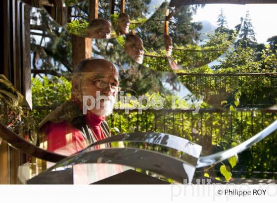 YANN ZORITCHAK, SCULPTEUR DE VERRE, TALLOIRES, SAVOIE (00C02510.jpg)