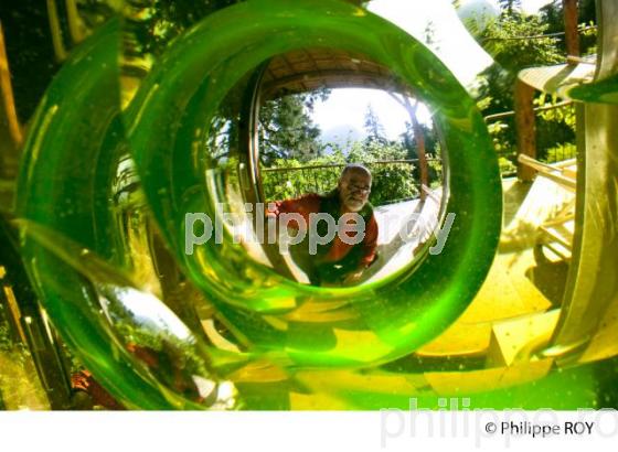 YANN ZORITCHAK, SCULPTEUR DE VERRE, TALLOIRES, SAVOIE (00C02511.jpg)