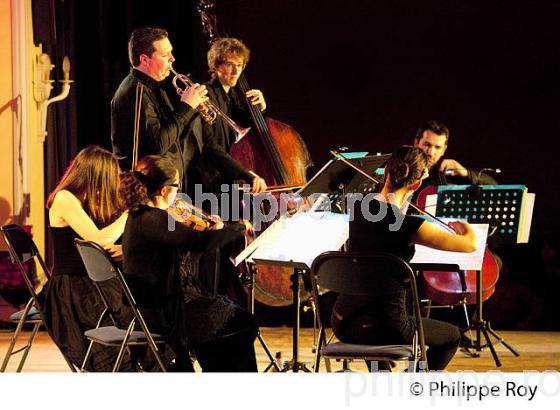 CONCERT ROMAIN LELEU ET ENSEMBLE CONVERGENCES, BOURG ARTS ET VINS. (00C02738.jpg)