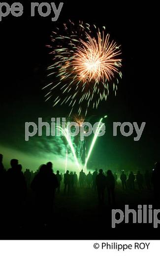 FEU D' ARTIFICE, COURSE VTT, LA MEDOCAINE, ARSAC, MEDOC, GIRONDE (00C02825.jpg)