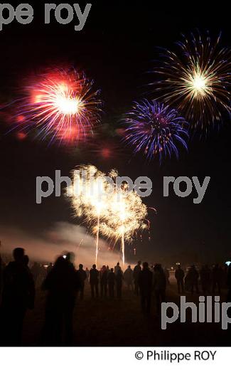 FEU D' ARTIFICE, COURSE VTT, LA MEDOCAINE, ARSAC, MEDOC, GIRONDE (00C02827.jpg)