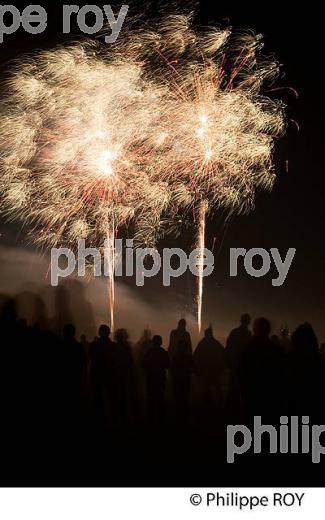 FEU D' ARTIFICE, COURSE VTT, LA MEDOCAINE, ARSAC, MEDOC, GIRONDE (00C02829.jpg)