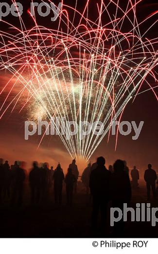 FEU D' ARTIFICE, COURSE VTT, LA MEDOCAINE, ARSAC, MEDOC, GIRONDE (00C02830.jpg)