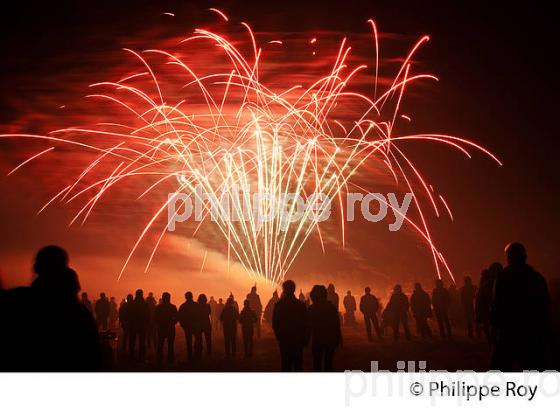 FEU D' ARTIFICE, COURSE VTT, LA MEDOCAINE, ARSAC, MEDOC, GIRONDE (00C02831.jpg)