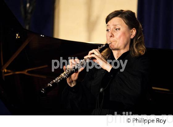 CONCERT BOURG ARTS ET VINS , TRIO HAUTBOIS, BASSON, PIANO, 13 DECEMBRE 2013. (00C02911.jpg)