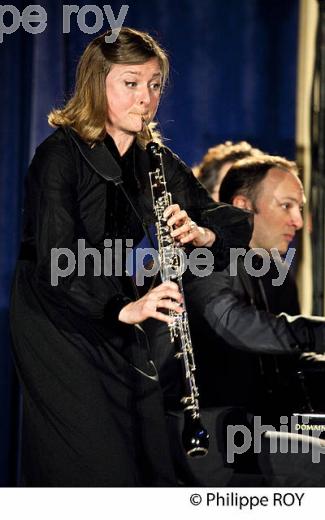 CONCERT BOURG ARTS ET VINS , TRIO HAUTBOIS, BASSON, PIANO, 13 DECEMBRE 2013. (00C02913.jpg)