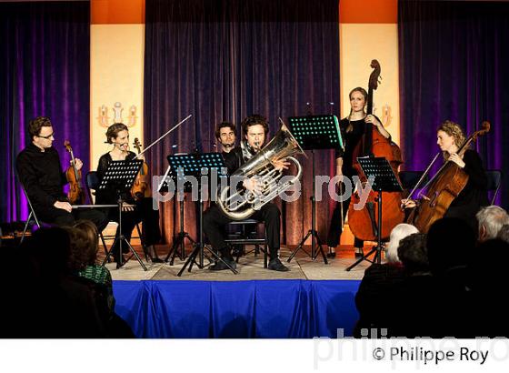 THOMAS LELEU SEXTET, CONCERT BOURG, ARTS ET VINS, BOURG SUR GIRONDE, AQUITAINE. (00C02915.jpg)