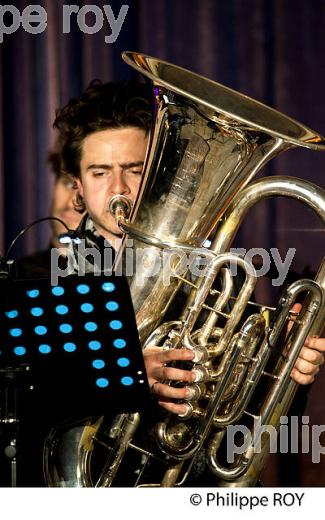 THOMAS LELEU SEXTET, CONCERT BOURG, ARTS ET VINS, BOURG SUR GIRONDE, AQUITAINE. (00C02917.jpg)