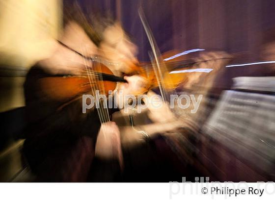 THOMAS LELEU SEXTET, CONCERT BOURG, ARTS ET VINS, BOURG SUR GIRONDE, AQUITAINE. (00C02926.jpg)