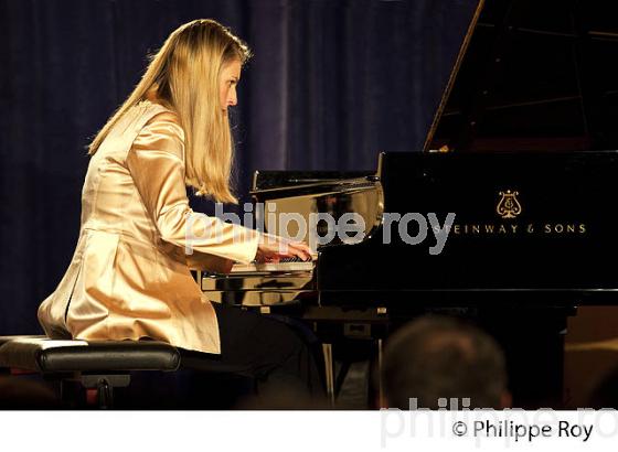 CONCERT CLAIRE MARIE LE GAY , OCTOBRE 2013,  BOURG ARTS ET VINS, GIRONDE. (00C02935.jpg)