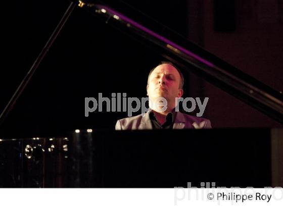 PASCAL GODART, PIANISTE,CONCERT BOURG , ARTS ET VINS, BOURG SUR GIRONDE. (00C03022.jpg)