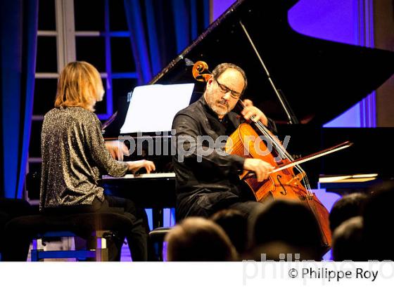 CONCERT CLAIRE DESERT, PIANO ET GARY HOFFMAN, VIOLONCELLE, BOURG ARTS ET VINS. (00C03511.jpg)