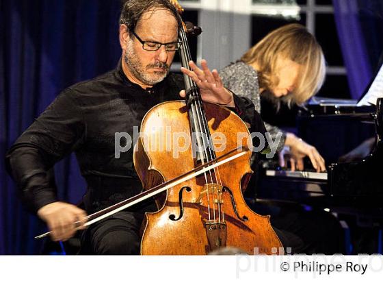 CONCERT CLAIRE DESERT, PIANO ET GARY HOFFMAN, VIOLONCELLE, BOURG ARTS ET VINS. (00C03512.jpg)