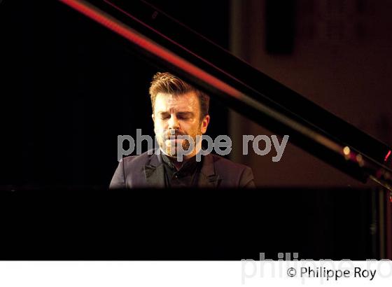CONCERT DAVIS KADOUCH, PIANO, BOURG-SUR-GIRONDE, LE 9 NOVEMBRE 2018. (00C03633.jpg)