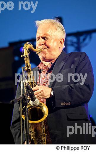 LE SAXOPHJONISTE SCOTT HAMILTON,  EN CONCERT ,  ANDERNOS JAZZ FESTIVAL, ANDERNOS-LES-BAINS, BASSIN D' ARCACHON, GIRONDE (00C04330.jpg)