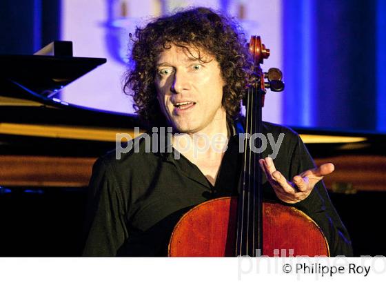 CONCERT, FRANCOIS SALQUE, VIOLONCELLE, BOURG-SUR-GIRONDE, GIRONDE. (00C04501.jpg)