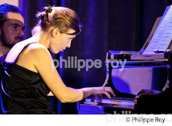 CONCERT XENIA MALIAREVITCH, PIANO, BOURG-SUR-GIRONDE, GIRONDE. (00C04506.jpg)