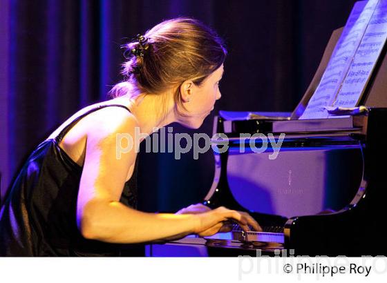 CONCERT XENIA MALIAREVITCH, PIANO, BOURG-SUR-GIRONDE, GIRONDE. (00C04508.jpg)