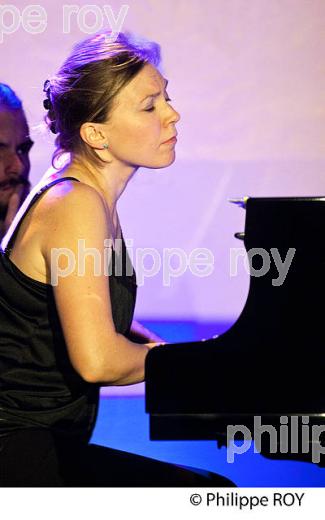 CONCERT XENIA MALIAREVITCH, PIANO, BOURG-SUR-GIRONDE, GIRONDE. (00C04513.jpg)