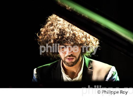 RECITAL SIMON GHRAICHY, PIANO, BOURG ARTS ET VINS, GIRONDE. (00C04823.jpg)