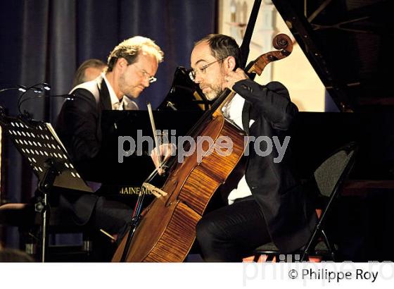 CONCERT, TRIO CHAUSSON, BOURG ARTS ET VINS, GIRONDE. (00C04931.jpg)