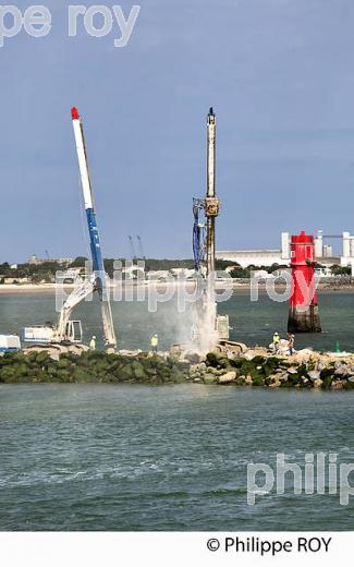 CHANTIER GTS, DIGUE DU PORT DE LA ROCHELLE. (00E04410.jpg)