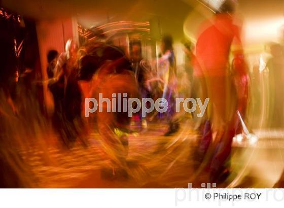 Danse (00P01130.jpg)