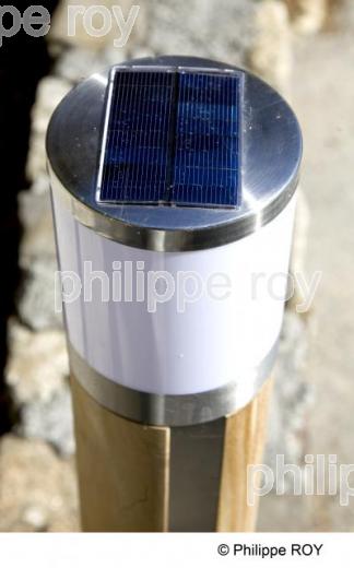 Lampe solaire (00P01219.jpg)