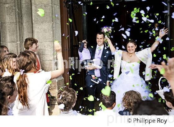 MARIAGE A L' EGLISE  , GIRONDE. (00P01711.jpg)