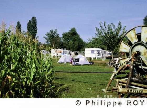Camping (00S01215 .jpg)