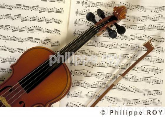 Instrument de musique (00S01406.jpg)