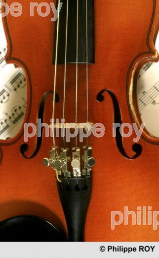 Instrument de musique (00S01704.jpg)