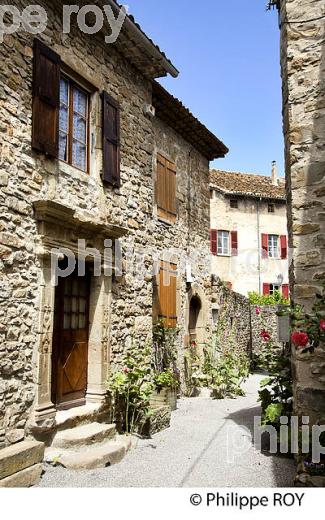 VILLAGE DE ROSANS, PAYS DU BUECH, PROVENCE, FRANCE (05F00712.jpg)