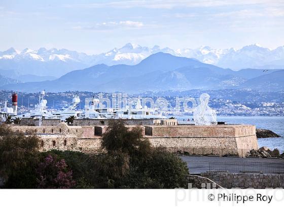 FORTIFICATIONS  DU  VIEIL ANTIBES, ET LE MERCANTOUR, COTE D' AZUR. (06F00118.jpg)