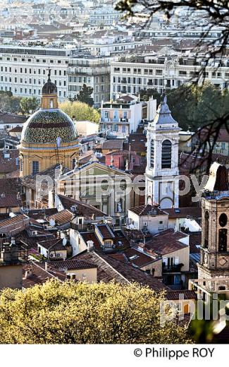 LA COLLINE DU CHATEAU ET LE VIEUX  NICE , COTE D' AZUR. (06F01338.jpg)