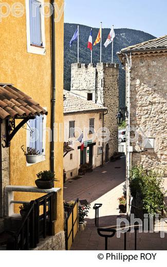 VILLAGE PERCHE   DE SAINT AUBAN, VALLEE DE L'  ESTERON, ALPES MARITIMES. (06F02024.jpg)