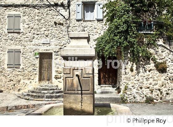 VILLAGE PERCHE   DE GARS, VALLEE DE L'  ESTERON, ALPES MARITIMES. (06F02140.jpg)