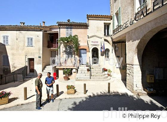VILLAGE PERCHE   DE AIGLUN , VALLEE DE L'  ESTERON, ALPES MARITIMES. (06F02237.jpg)