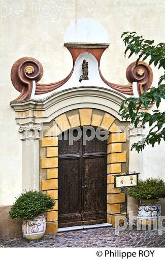 VILLAGE PERCHE  DE ROQUESTERON, VALLEE DE L' ESTERON, ALPES MARITIMES. (06F02504.jpg)