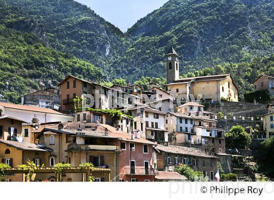VILLAGE PERCHE DE LANTOSQUE, VALLEE DE LA VESUBIE, ALPES MARITIMES. (06F03332.jpg)
