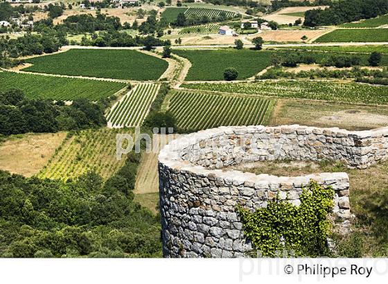 CHATEAU DE BANNE, VILLAGE FORIFIE DE BANNE, VALLEE DU CHASSEZAC, BAS-VIVARAIS, ARDECHE. (07F00127.jpg)