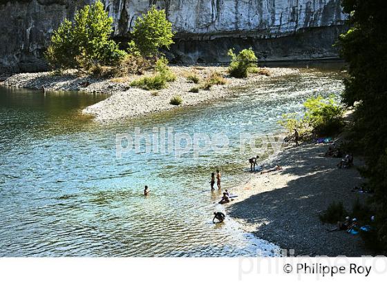 PLAGE DE LA PADELLE ET LES GORGES DU CHASSEZAC, BAS-VIVARAIS, ARDECHE. (07F00525.jpg)