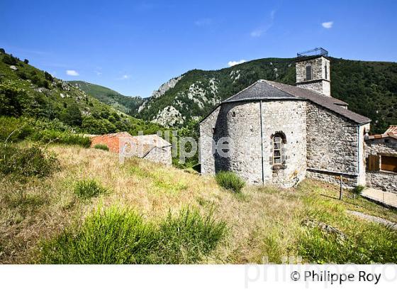 VILLAGE FORTIFIE DE BORNE, MASSIF DU TANARGUE,   BAS-VIVARAIS, ARDECHE. (07F01326.jpg)