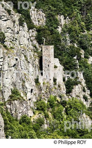 TOUR MEDIEVALE DU VILLAGE FORTIFIE DE BORNE, GORGES DE LA BORNE, MASSIF DU TANARGUE,   BAS-VIVARAIS, ARDECHE. (07F01330.jpg)