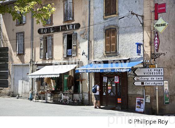 LE  VILLAGE DE MASSAT,  VALLEE DE L' ARAC, COUSERANS,  ARIEGE. (09F00514.jpg)