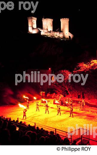 SPECTACLE THEATRE DE VERDURE ET CHATEAU DE FOIX, ARIEGE. (09F01024.jpg)