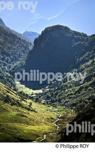 VALLEE DU SALEIX, RANDONNEE PEDESTREE, MASSIF DU COUSERANS, AUZAT, ARIEGE. (09F01234.jpg)