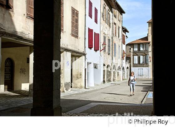 LA VIEILLE VILLE DE  TARASCON SUR ARIEGE,  COUSERANS, ARIEGE. (09F02040.jpg)