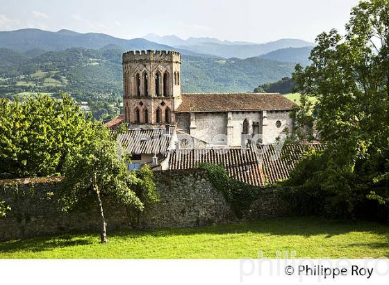 CATHEDRALE,  VILLE BASSE  DE SAINT-LIZIER, VALLEE DU SALAT,  COUSERANS, ARIEGE. (09F02214.jpg)